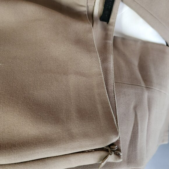 The Row Neutral Straight Leg Pants – Size 6 – Mid-Rise – Zip Closure - Picture 3 of 5